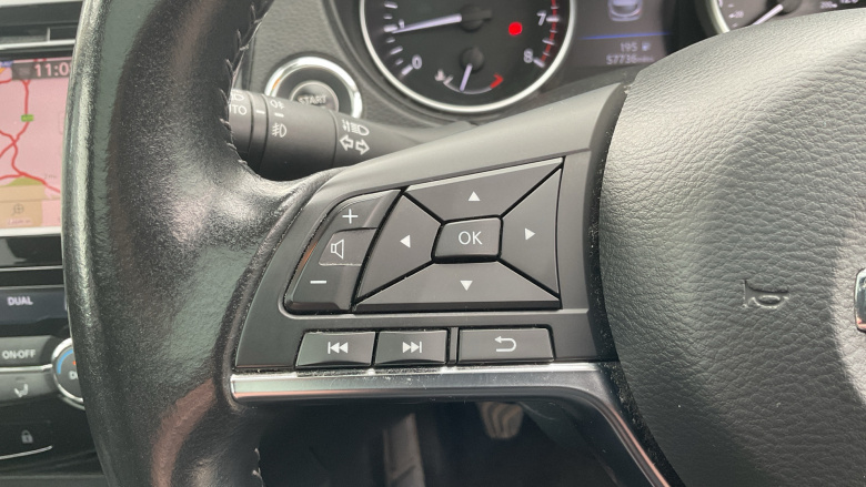 Nissan Qashqai 1.3 DiG-T N-Connecta 5dr Petrol Hatchback